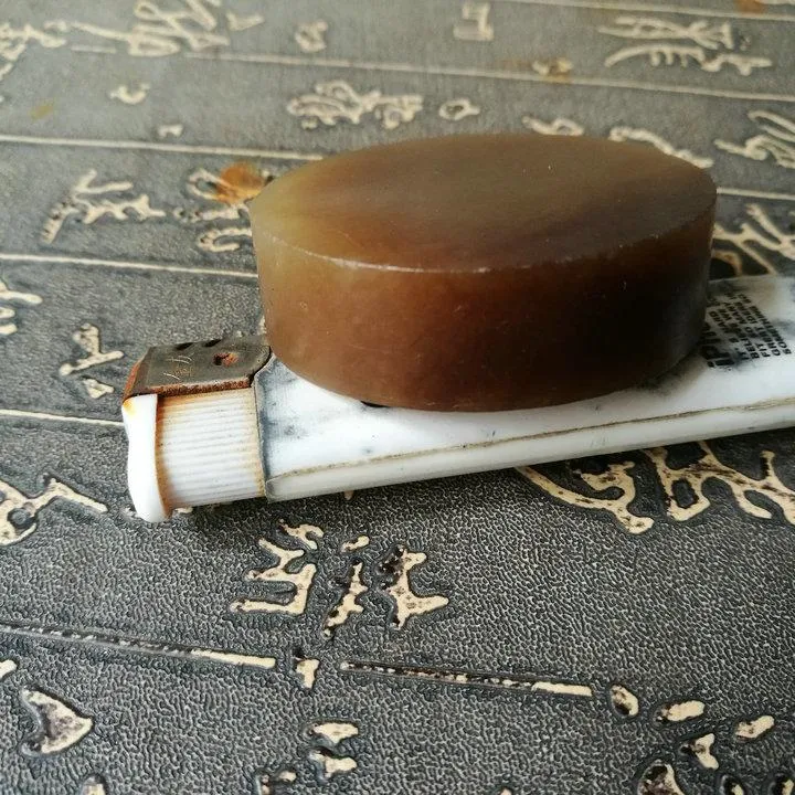 Natural Kunlun Jade Rough Nephrite Raw (83g, 4.9X1.4cm)