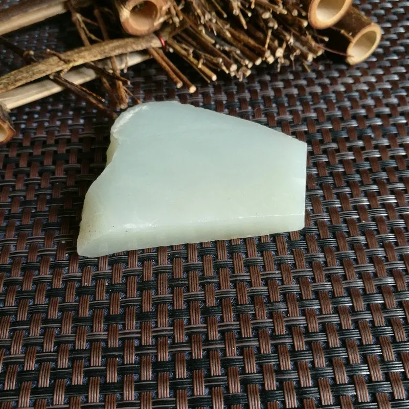 Natural Kunlun Jade Rough Nephrite Raw (84g,6X5X1.5cm)