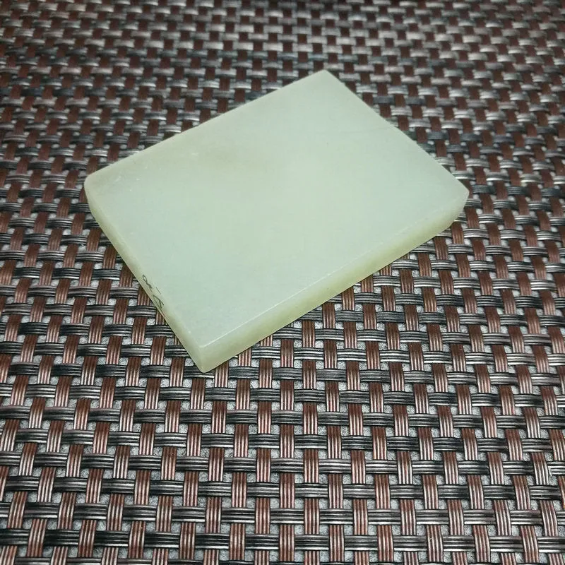 Natural Kunlun Jade Rough Nephrite Raw (86g,6.5X4.8X0.9cm)