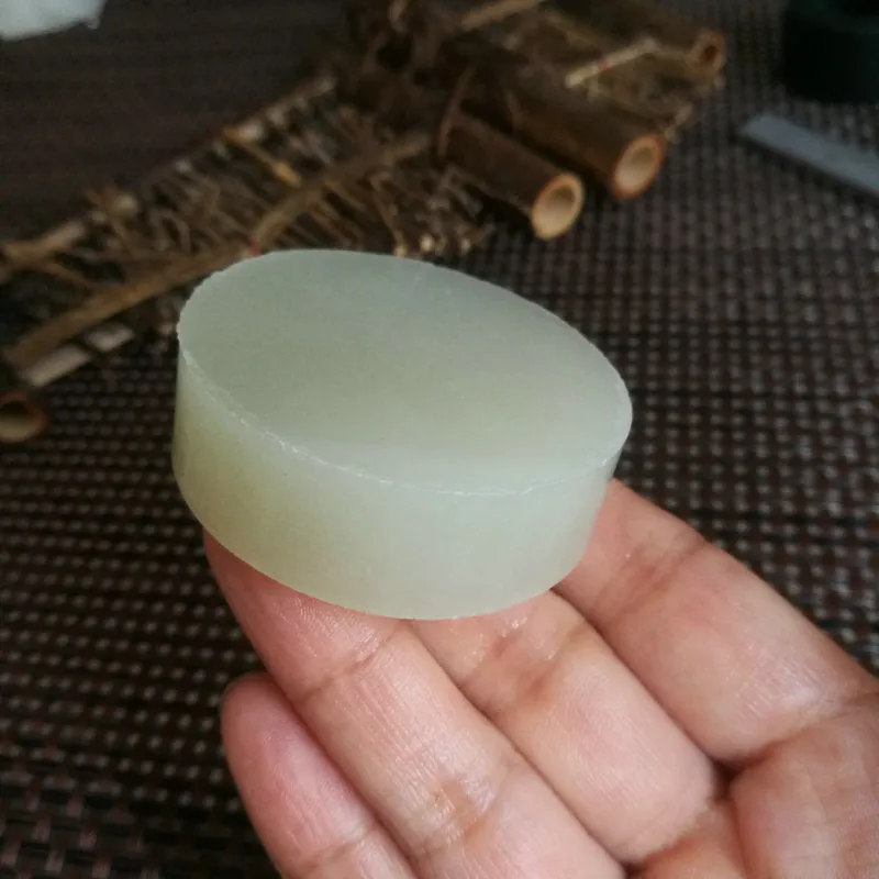 Natural Kunlun Jade Rough Nephrite Raw (90g, 5X1.6cm)