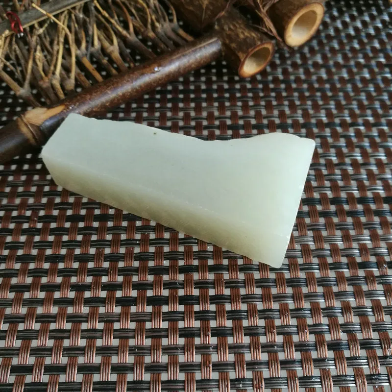 Natural Kunlun Jade Rough Nephrite Raw (91g, 7X3.2X1.7cm)