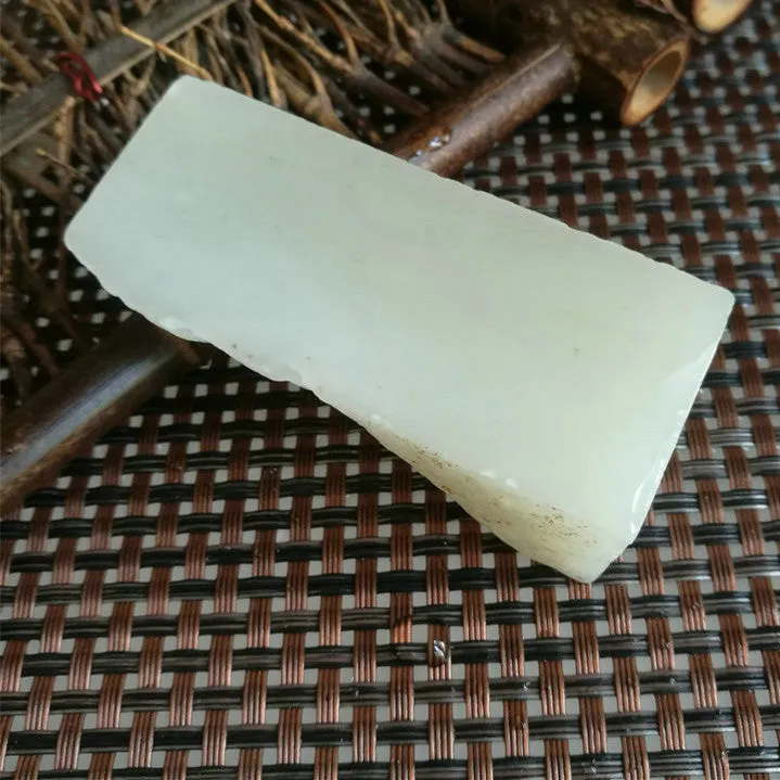 Natural Kunlun Jade Rough Nephrite Raw (91g, 7X3.2X1.7cm)