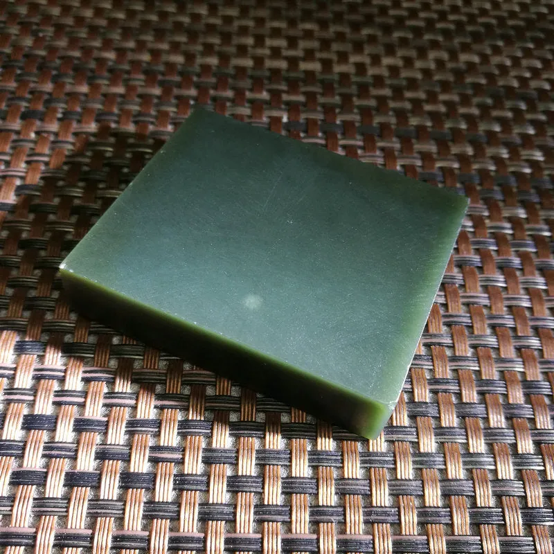 Natural Kunlun Jade Rough Nephrite Raw (92g,5.5X4.5X1.4cm)