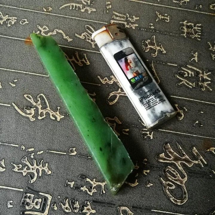 Natural Kunlun Jade Rough Nephrite Raw (93g, 10.5X1.9X1.4cm)