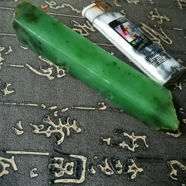 Natural Kunlun Jade Rough Nephrite Raw (93g, 10.5X1.9X1.4cm)