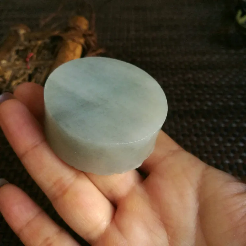 Natural Kunlun Jade Rough Nephrite Raw (94g,4.6X1.9cm)