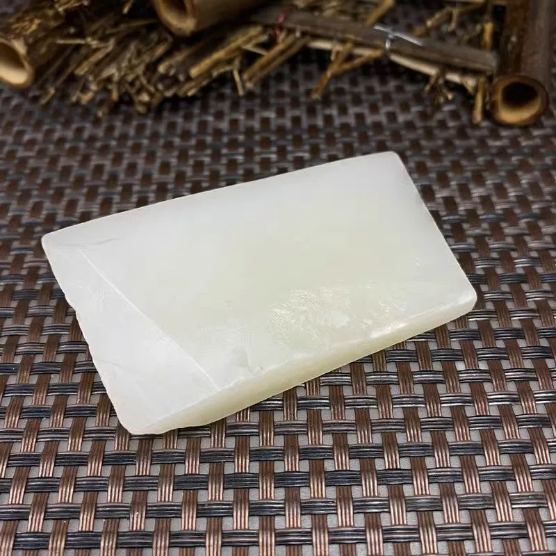 Natural Kunlun Jade Rough Nephrite Raw (95g,7.0X3.6X1.8cm)