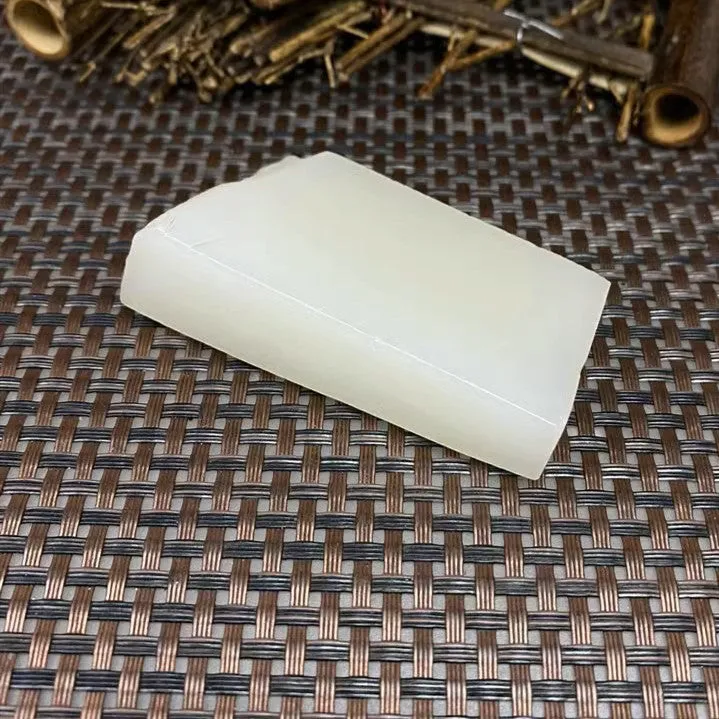 Natural Kunlun Jade Rough Nephrite Raw (95g,7.0X3.6X1.8cm)