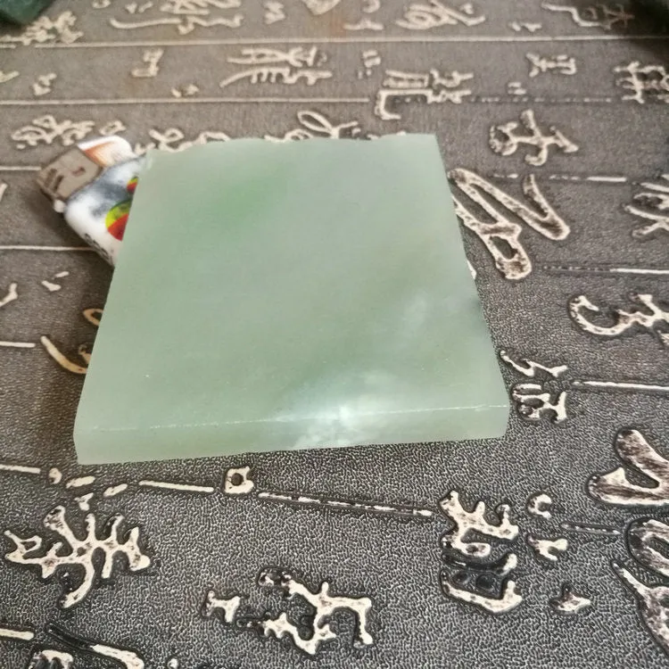 Natural Kunlun Jade Rough Nephrite Raw (98g, 7.7X6.2X0.7cm)