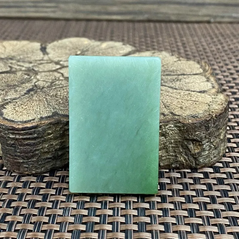 Natural Siberian Jade Rough Nephrite Raw (35g, 3.1X4.7X0.8cm)