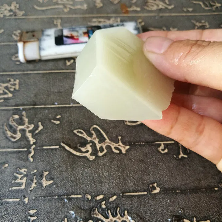 Natural Siberian Jade Rough Nephrite Raw (79g, 5.5X3.6X1.5cm)