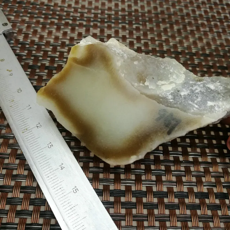Natural Siberian Jade Rough Nephrite Raw (81g, 4.3x2.6x2.5cm)