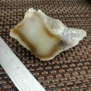 Natural Siberian Jade Rough Nephrite Raw (81g, 4.3x2.6x2.5cm)
