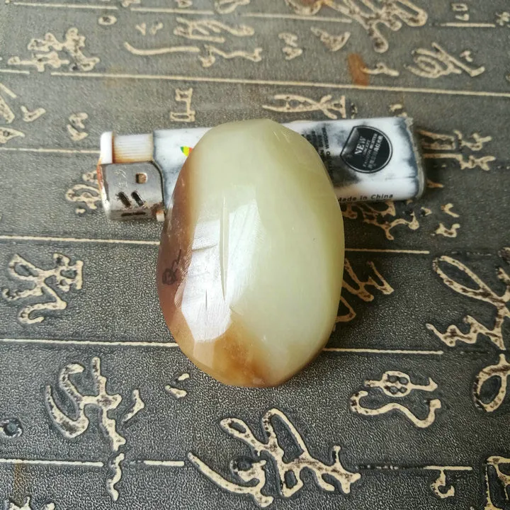 Natural Siberian Jade Rough Nephrite Raw (96g, 6.2X4.2cm)