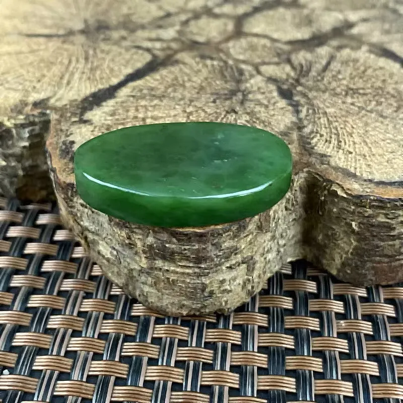 Natural Siberian Jade Rough Nephrite Raw (9g, 3.2X1.88X0.6cm)