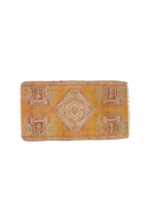 No. 1525 Mini Turkish Vintage Rug - 1'7" x 2'10.5"