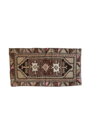 No. 1607 Mini Vintage Rug - 1'7" x 2'11"
