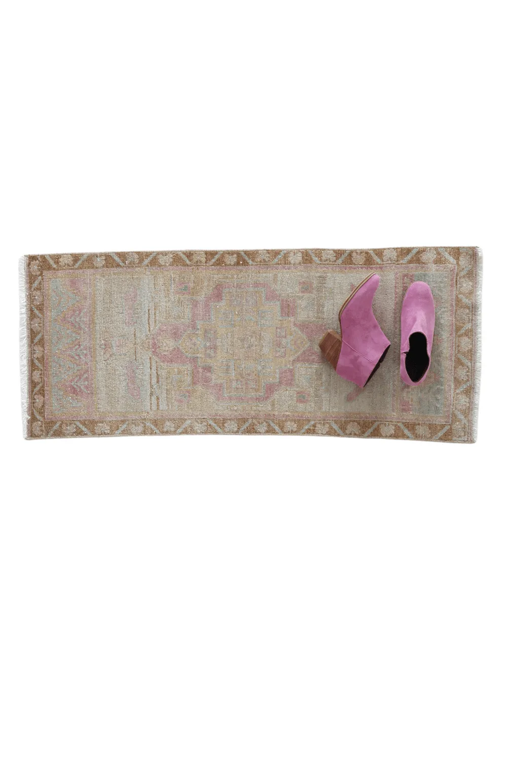No. 1663 Mini Turkish Vintage Rug- 1'6" x 3'8.5"