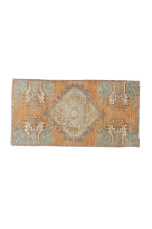 No. 1664 Mini Turkish Vintage Rug- 1'3" x 2'5"