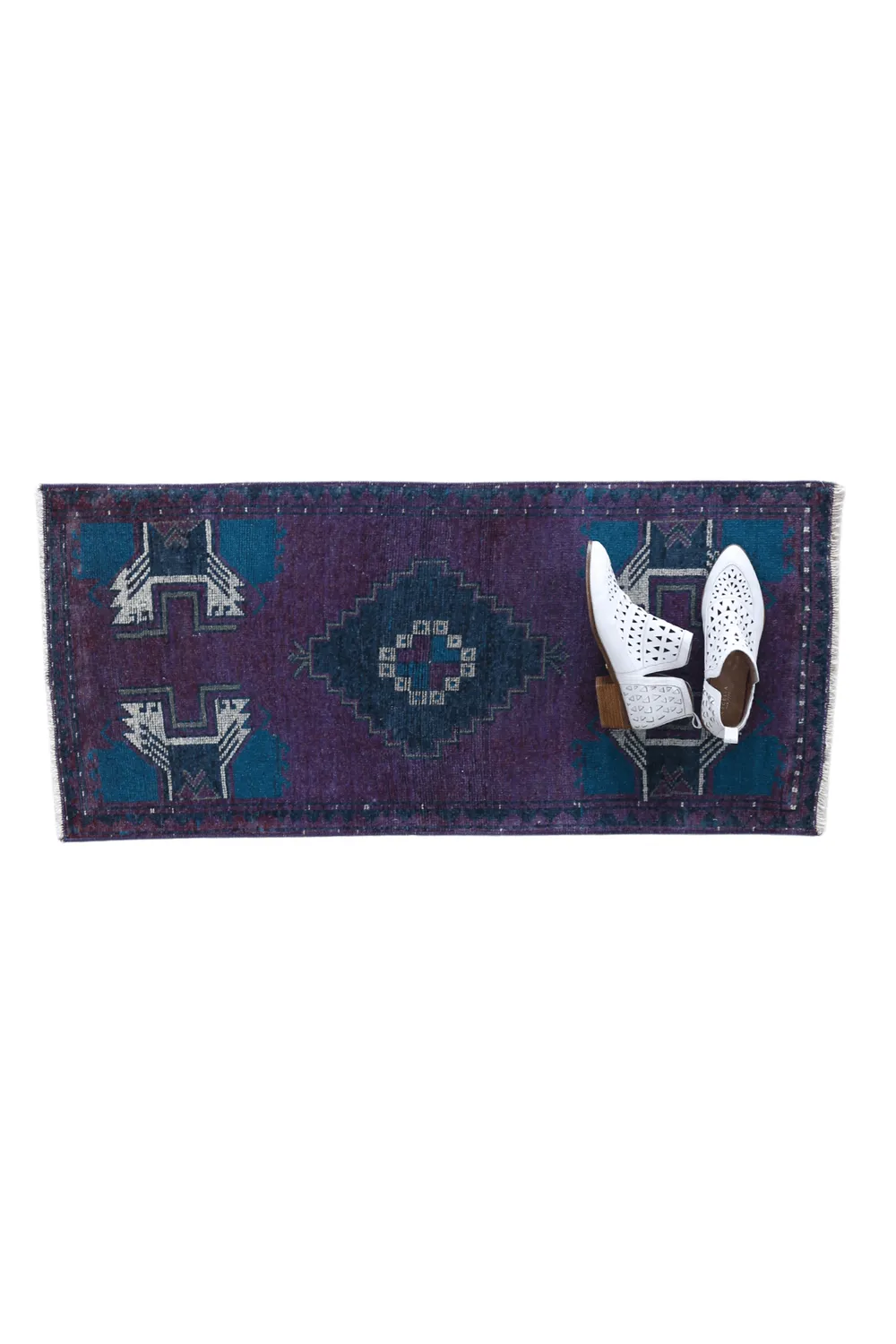 No. 1707 Mini Turkish Vintage Rug- 1'8.5" x 3'9"