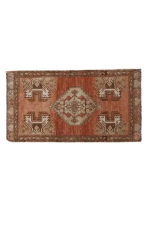 No. 1715 Mini Turkish Vintage Rug- 1'7" x 3'0"