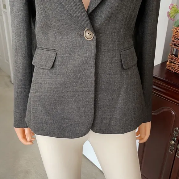 NWOT Tahari classic woven blazer