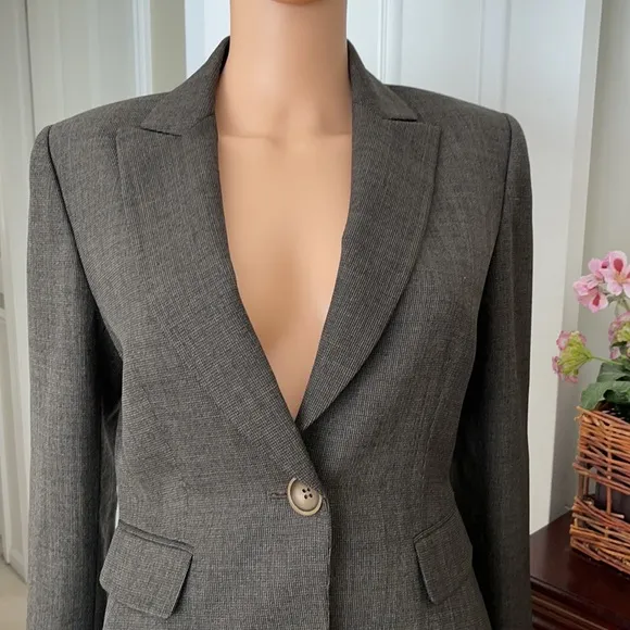 NWOT Tahari classic woven blazer