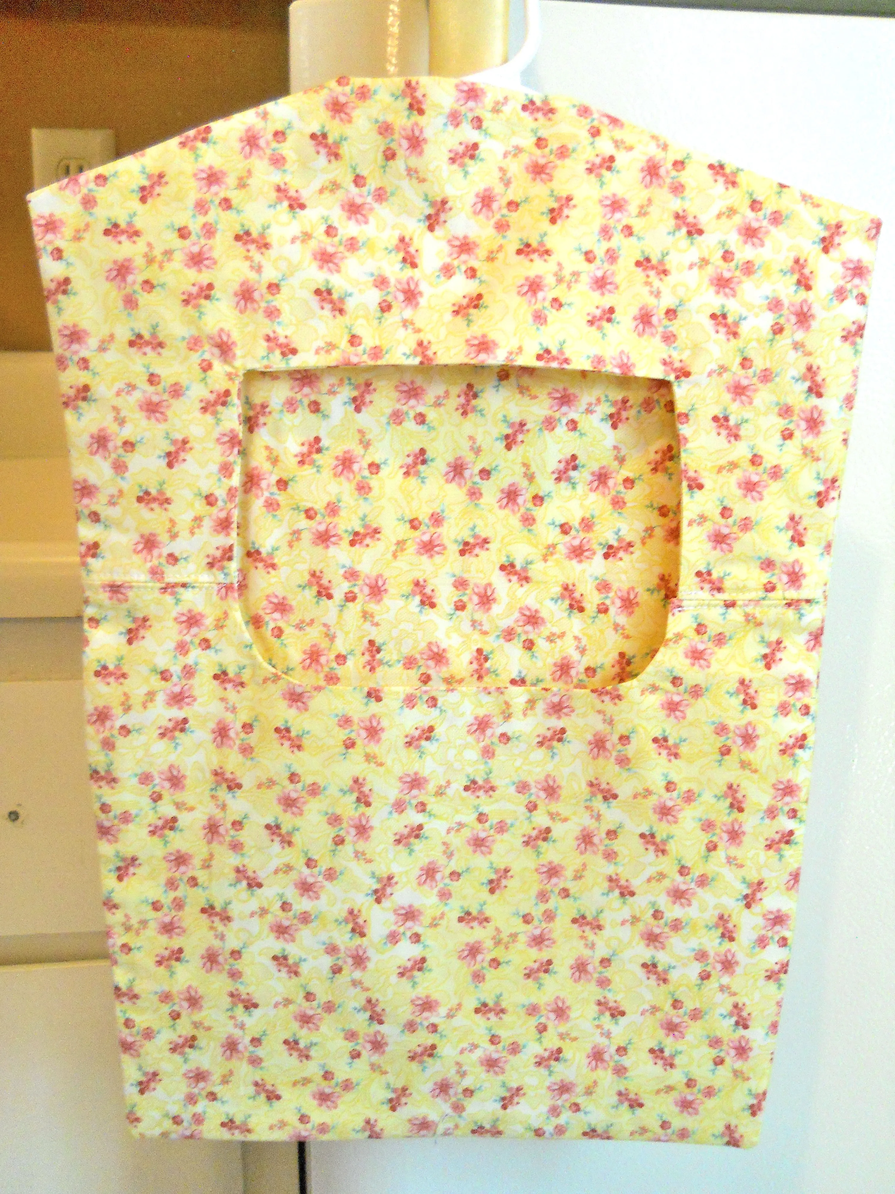 Old Fashioned Clothespin Bag in Yellow Floral