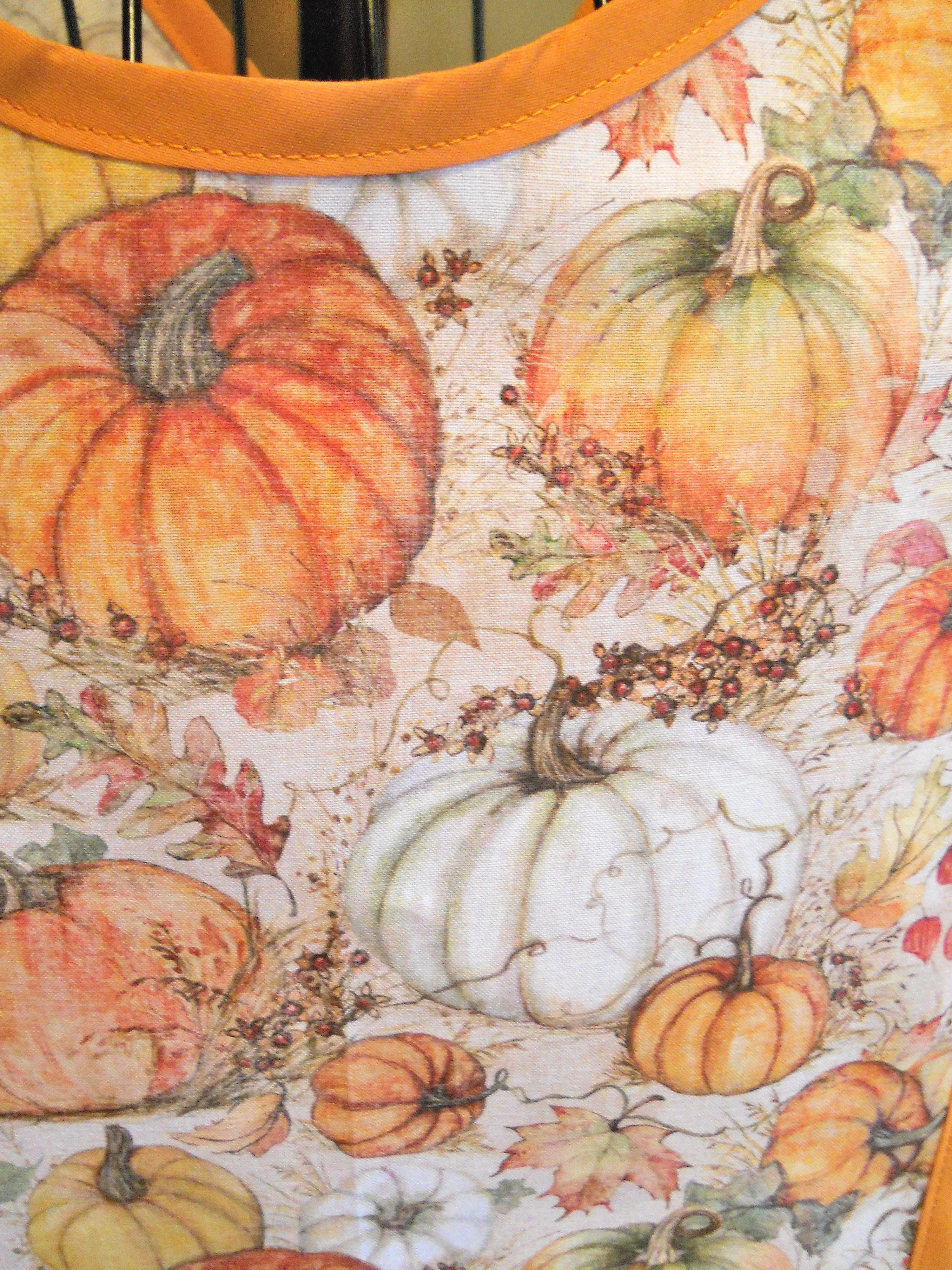 Old Fashioned Women's Crossover Apron with Pumpkins in Medium