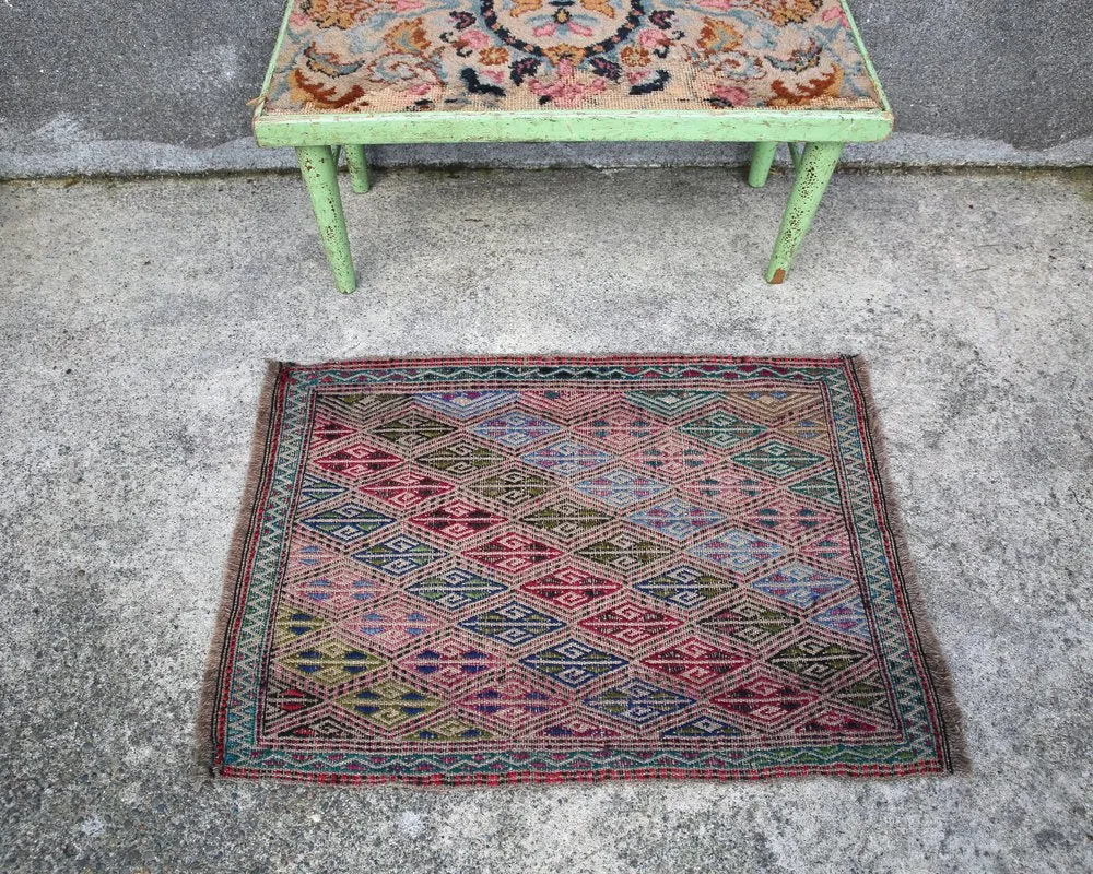 Old Mini Sivas Cicim 21"x31"