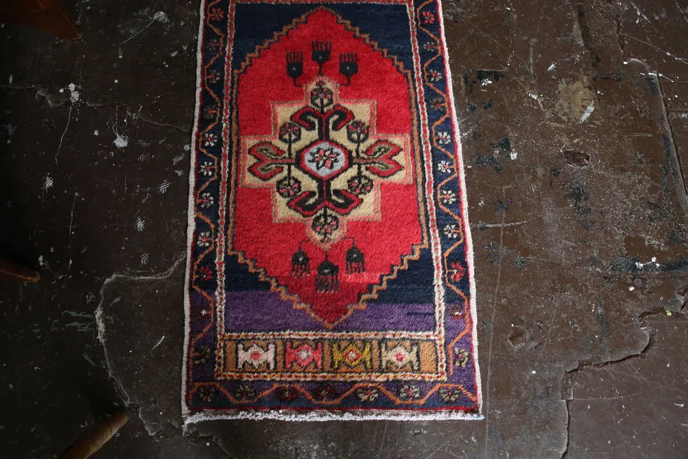 Old Mini Turkish Rug 1.4ftx3.4ft