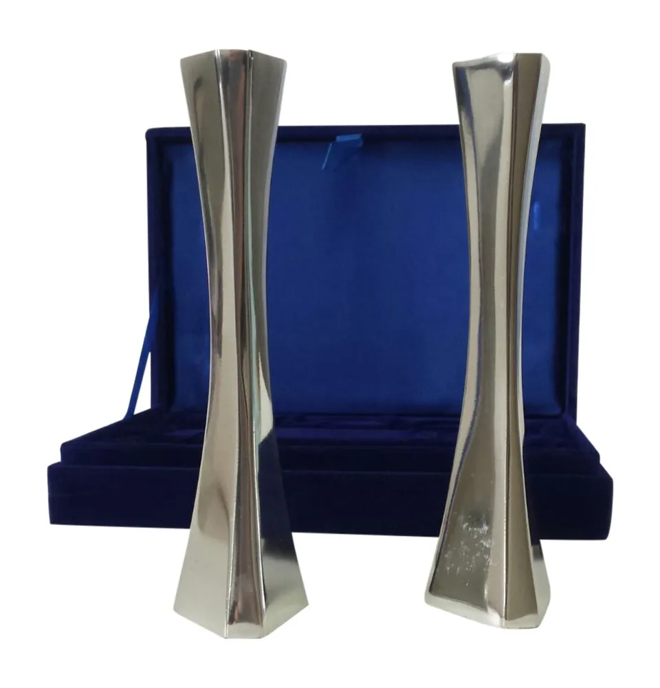 ONE PIECE POLISHED ALUMINUM MODERN MODEST SLEEK DESIGN CANDLE HOLDER IN VELVET GIFT BOX