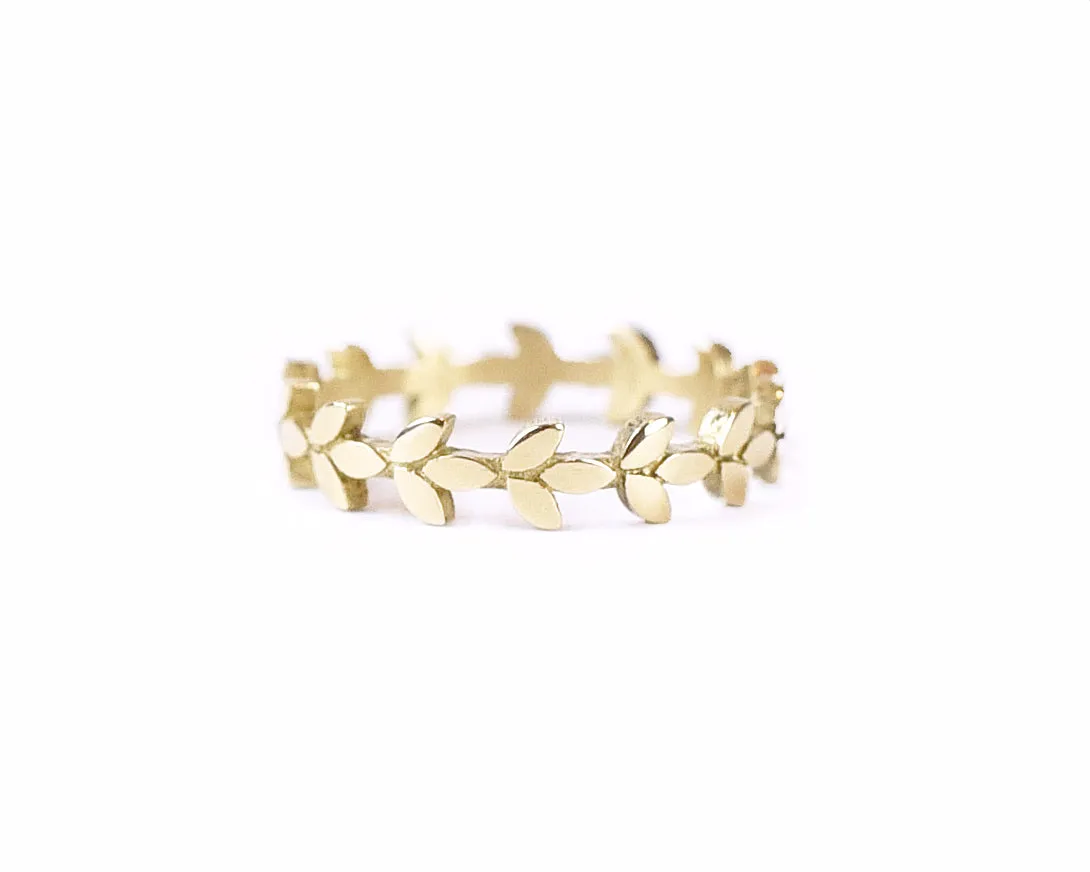 Petite Leaves Ring