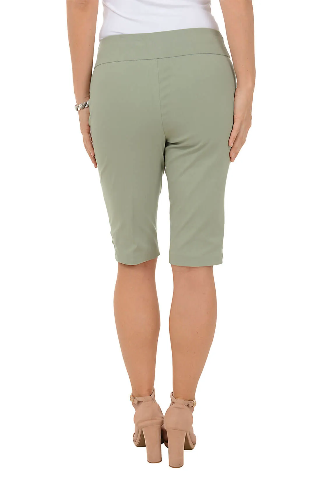 Petite Spring Forward Pull-On Skimmer Pant