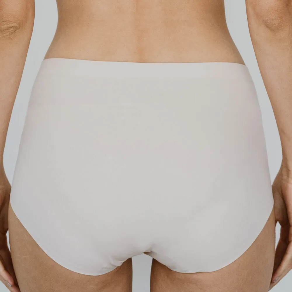 Premium Mid-Rise Seamless Butthugger in Beige Nude