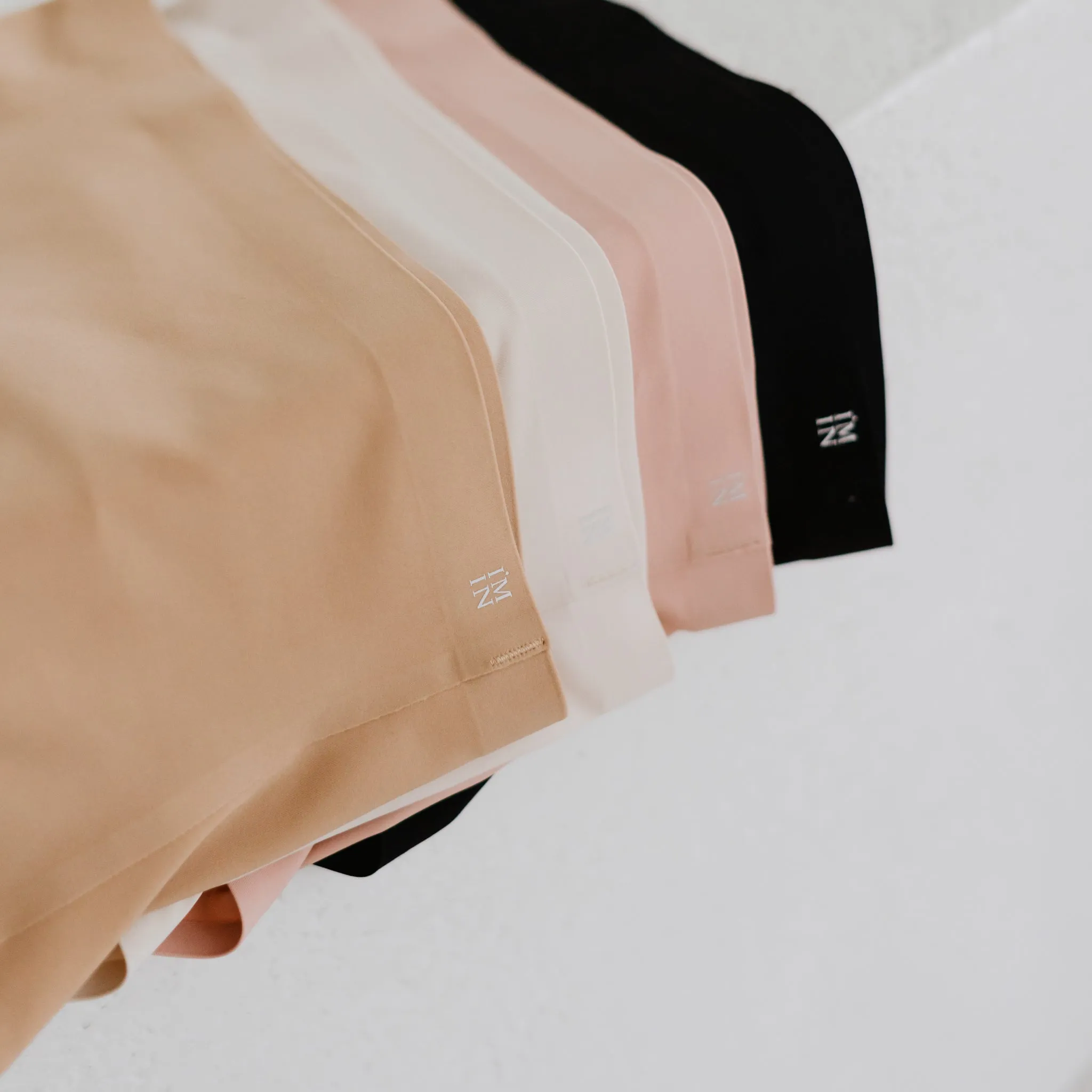 Premium Mid-Rise Seamless Butthugger in Beige Nude