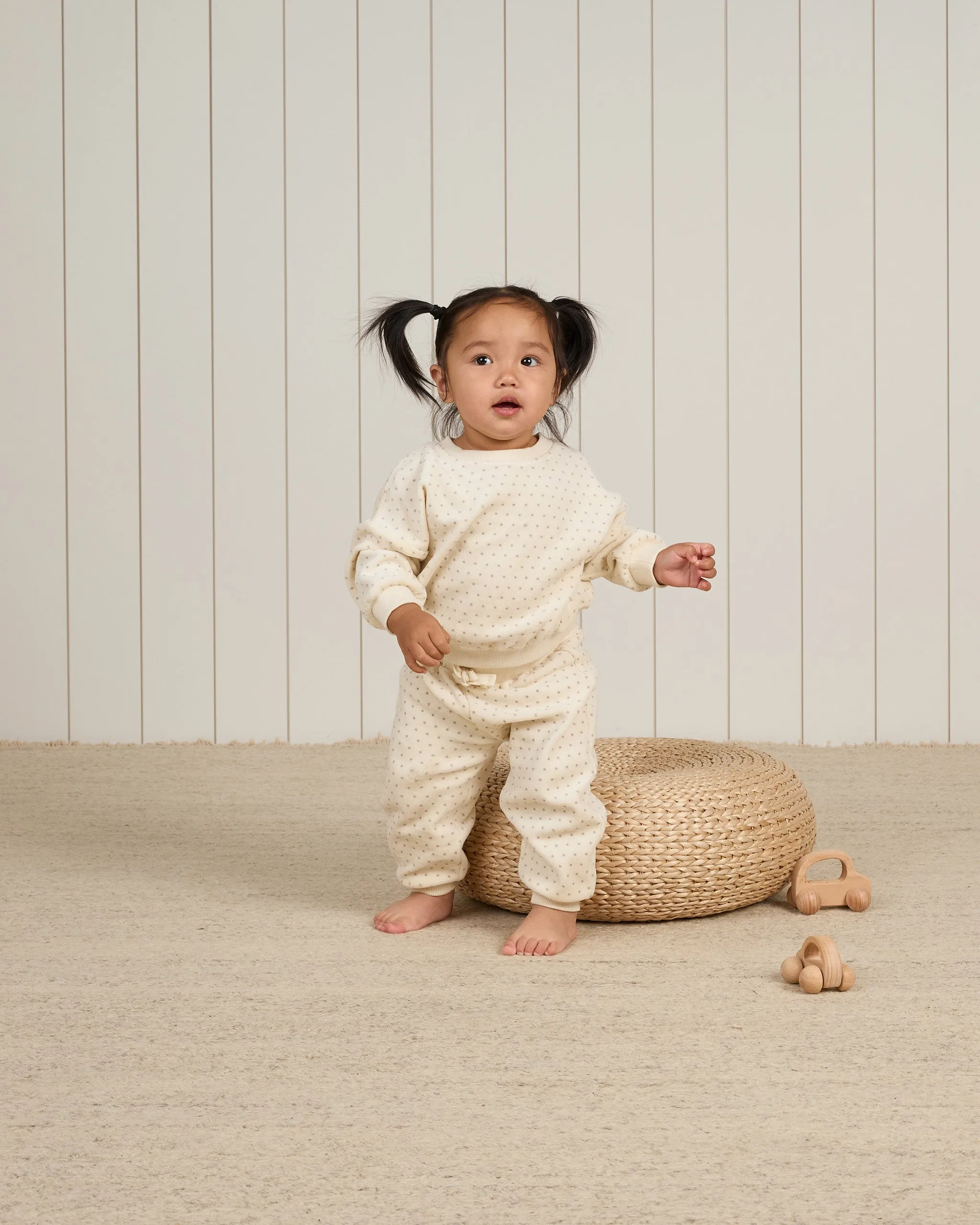 Quincy Mae Velour Relaxed Sweatpant - Fog Polka Dot