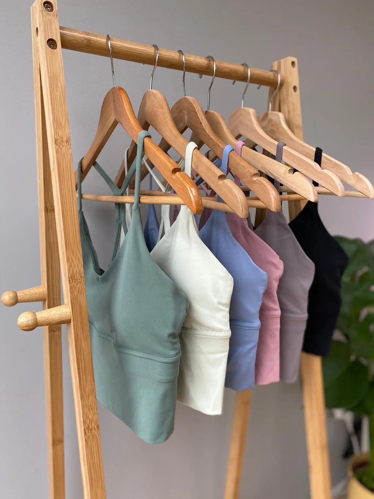 Rie Waist Hugging Bra-Top (XS-M)