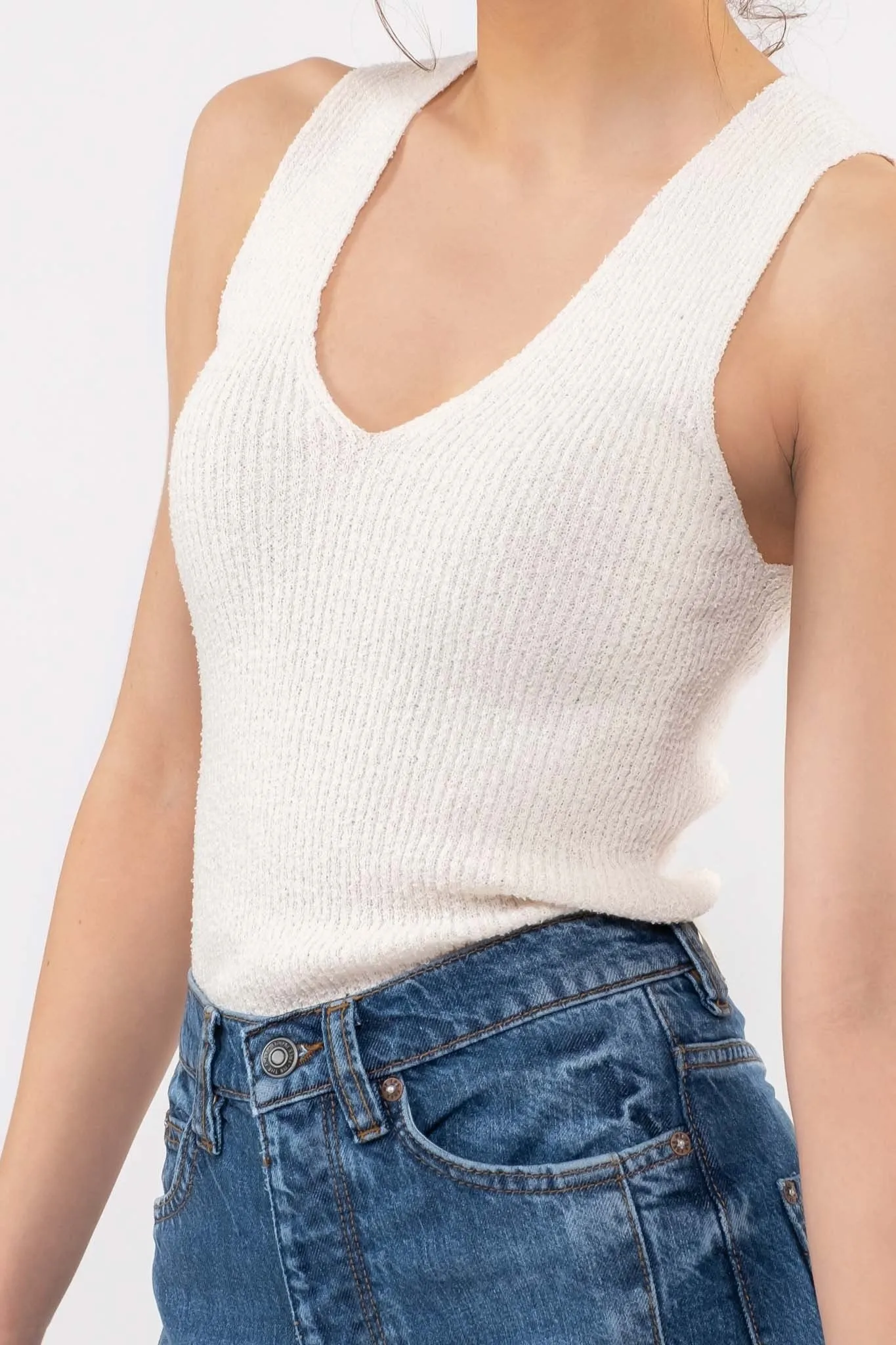 Sala V Knit
