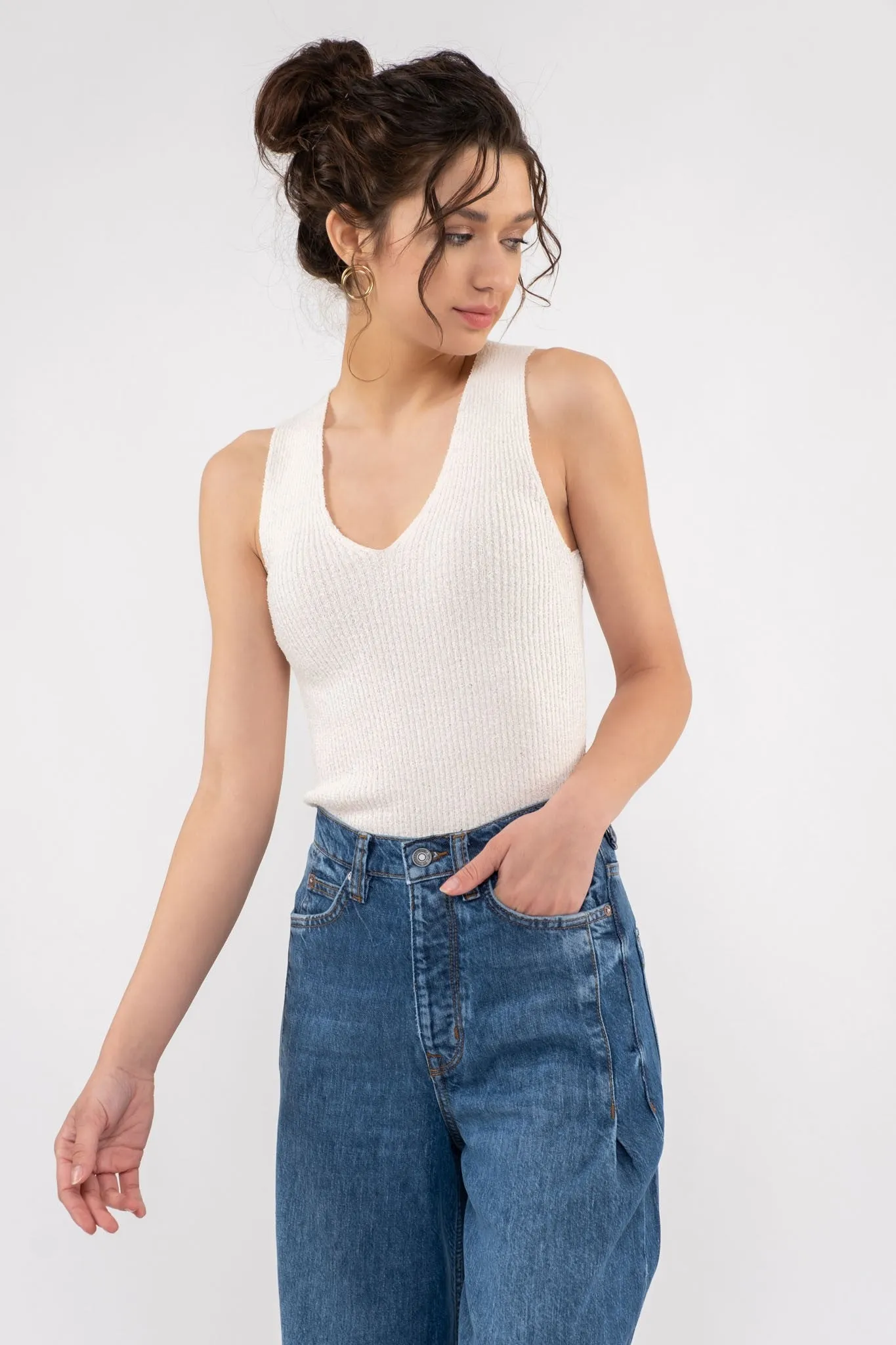 Sala V Knit
