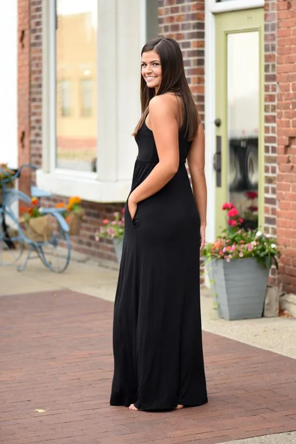 Sleek and Chic Black Maxi Dress