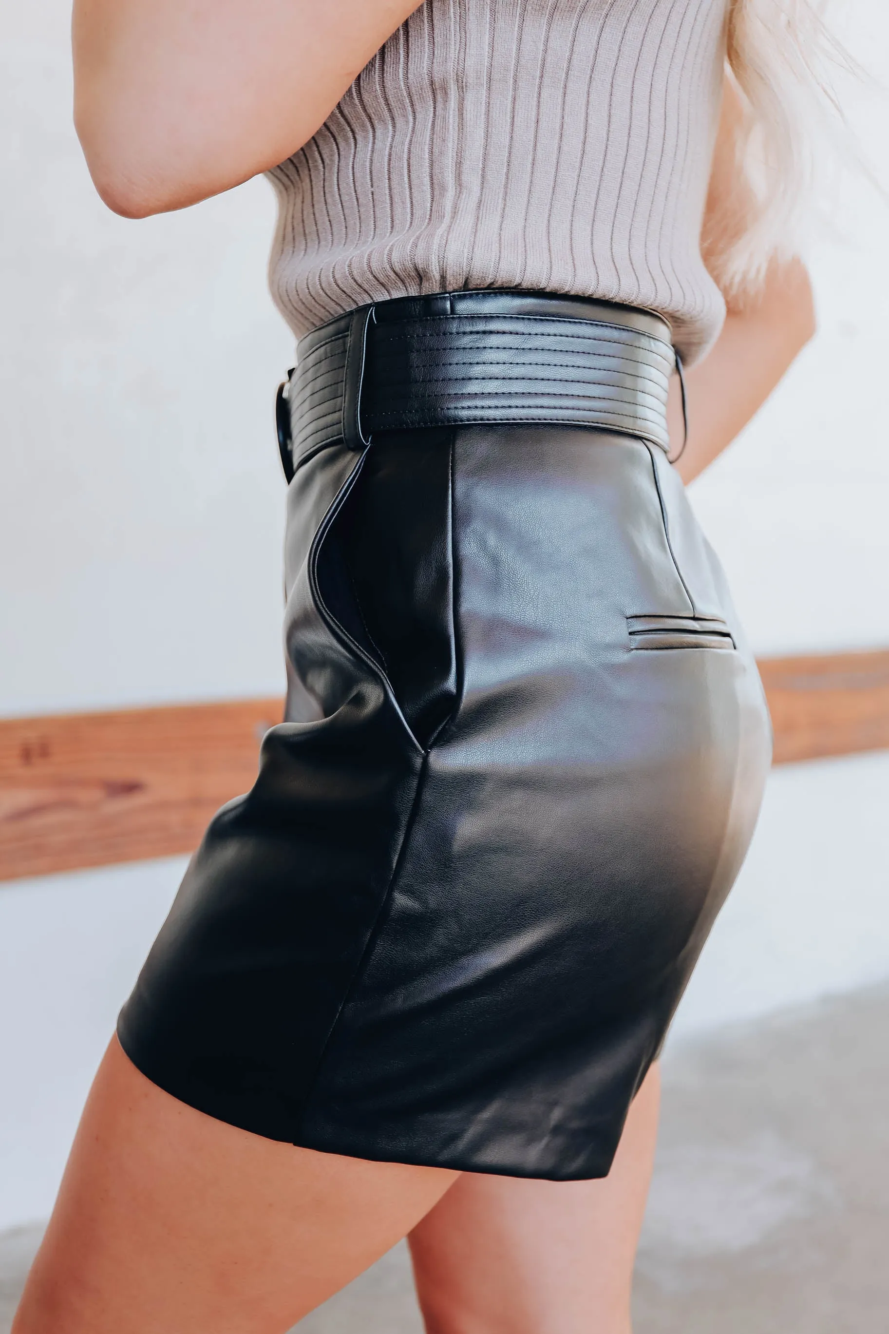 Sleek In The City Shorts - Black
