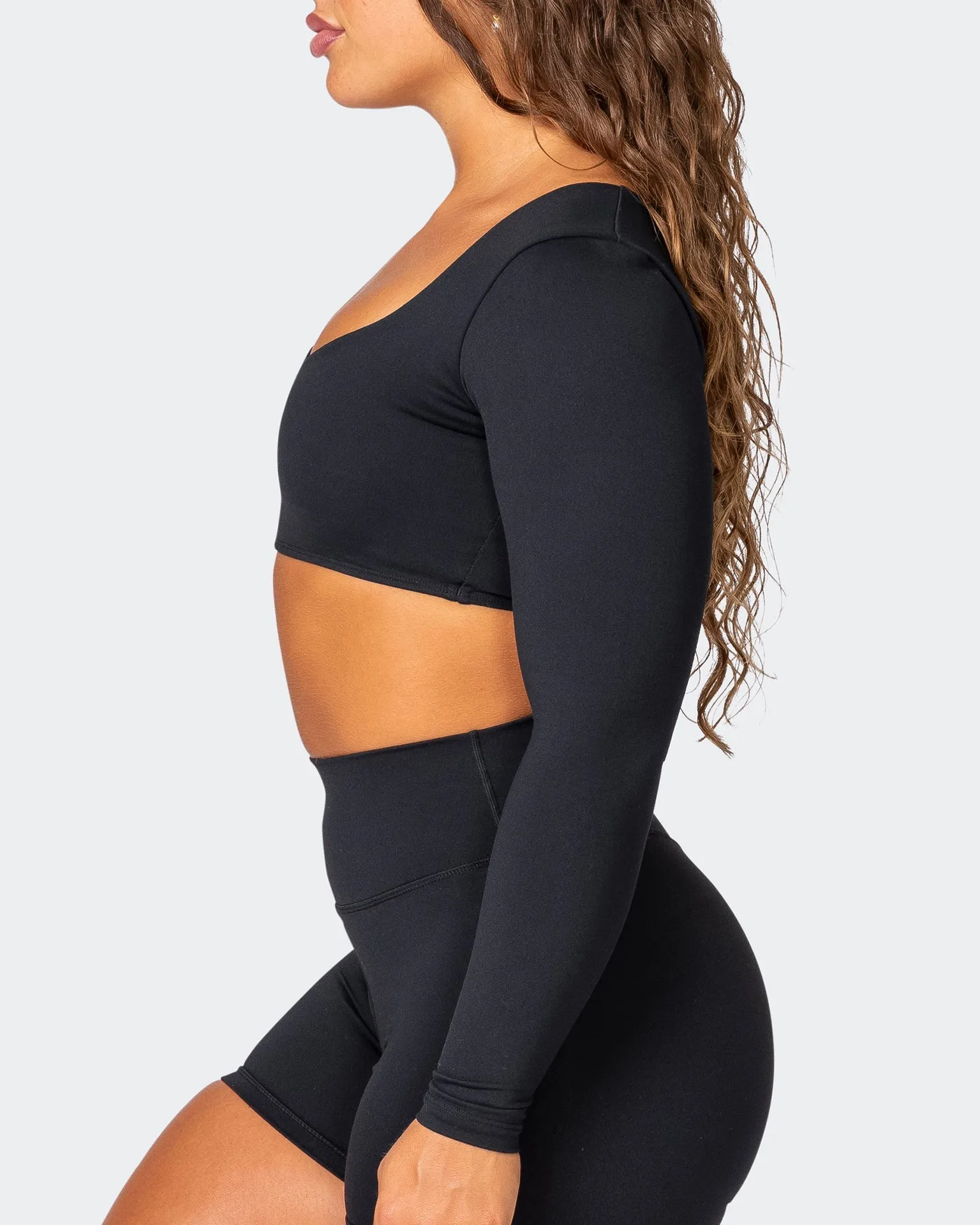 Sleek Long Sleeve Bra - Black