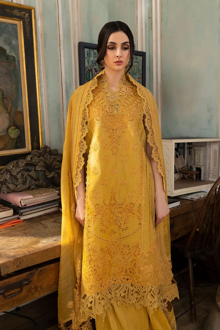 SOBIA NAZIR LUXURY LAWN 2023 | 8A