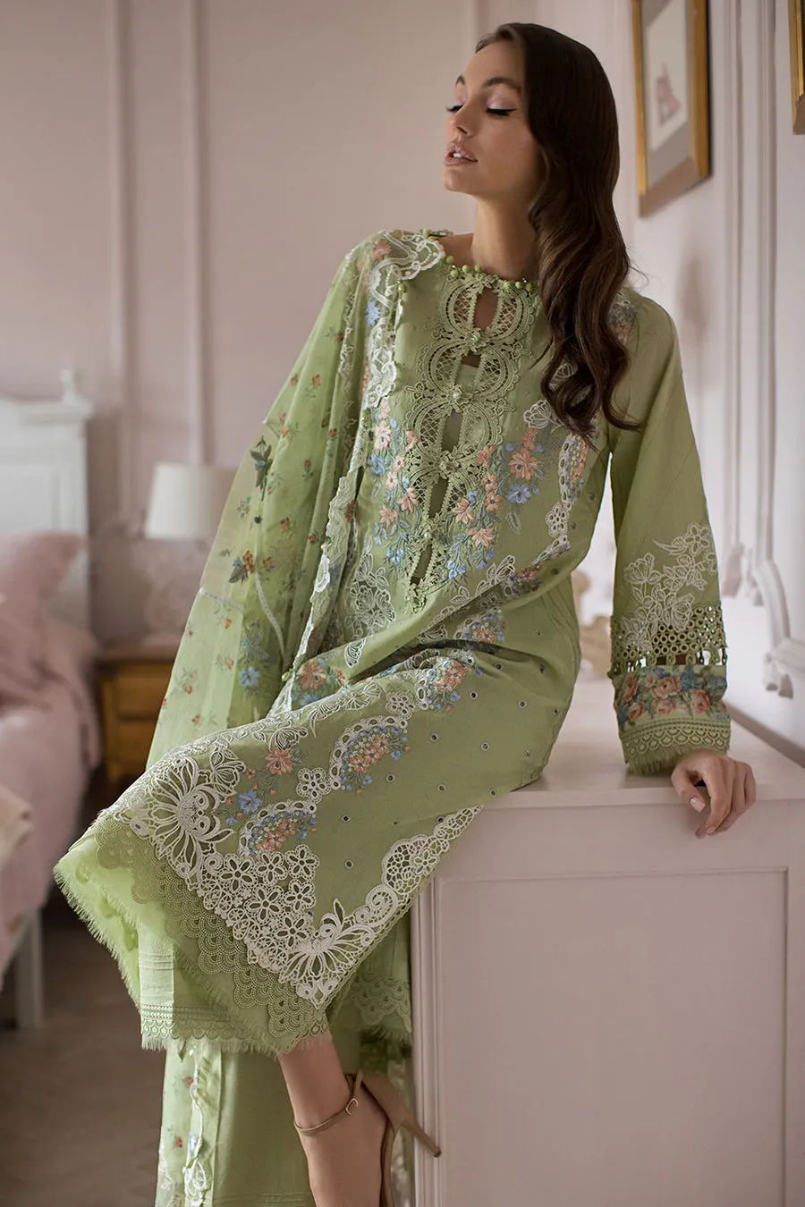 SOBIA NAZIR LUXURY LAWN 2024 | 4A