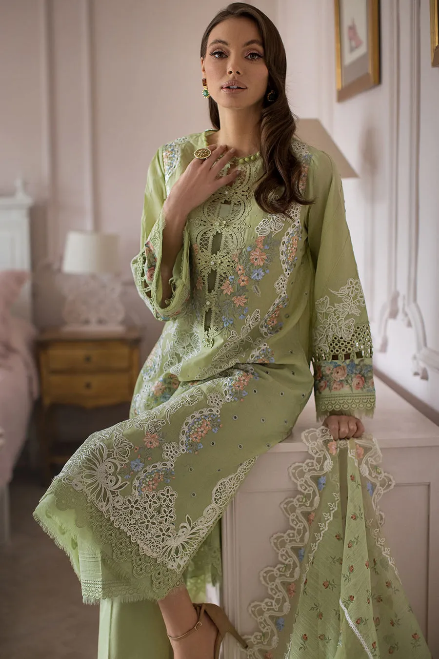 SOBIA NAZIR LUXURY LAWN 2024 | 4A