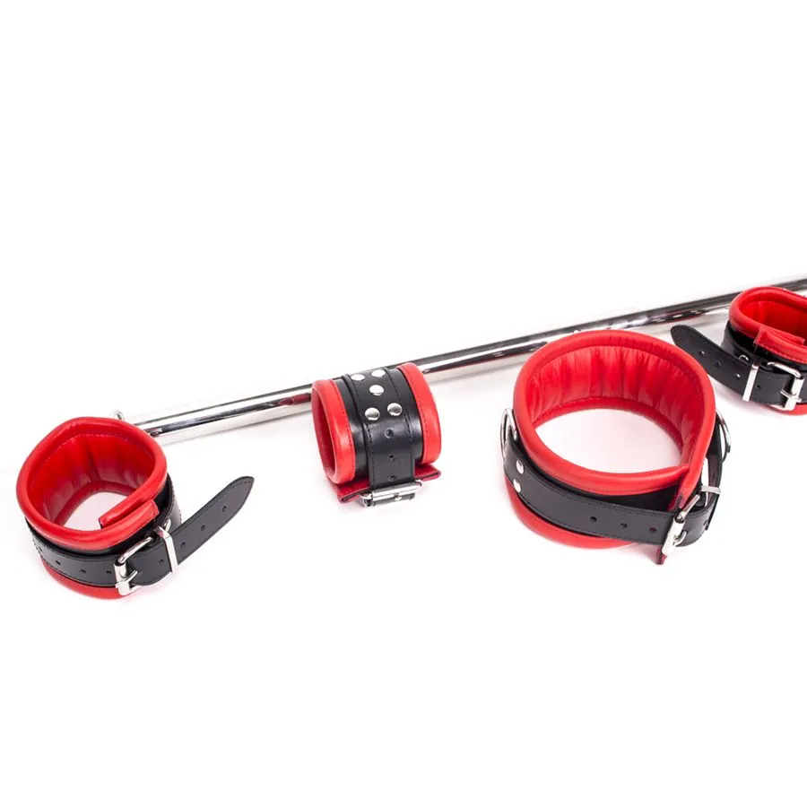 Spreidstang - Spreader Bar - Met Collar en 4 Kunstlederen Boeien