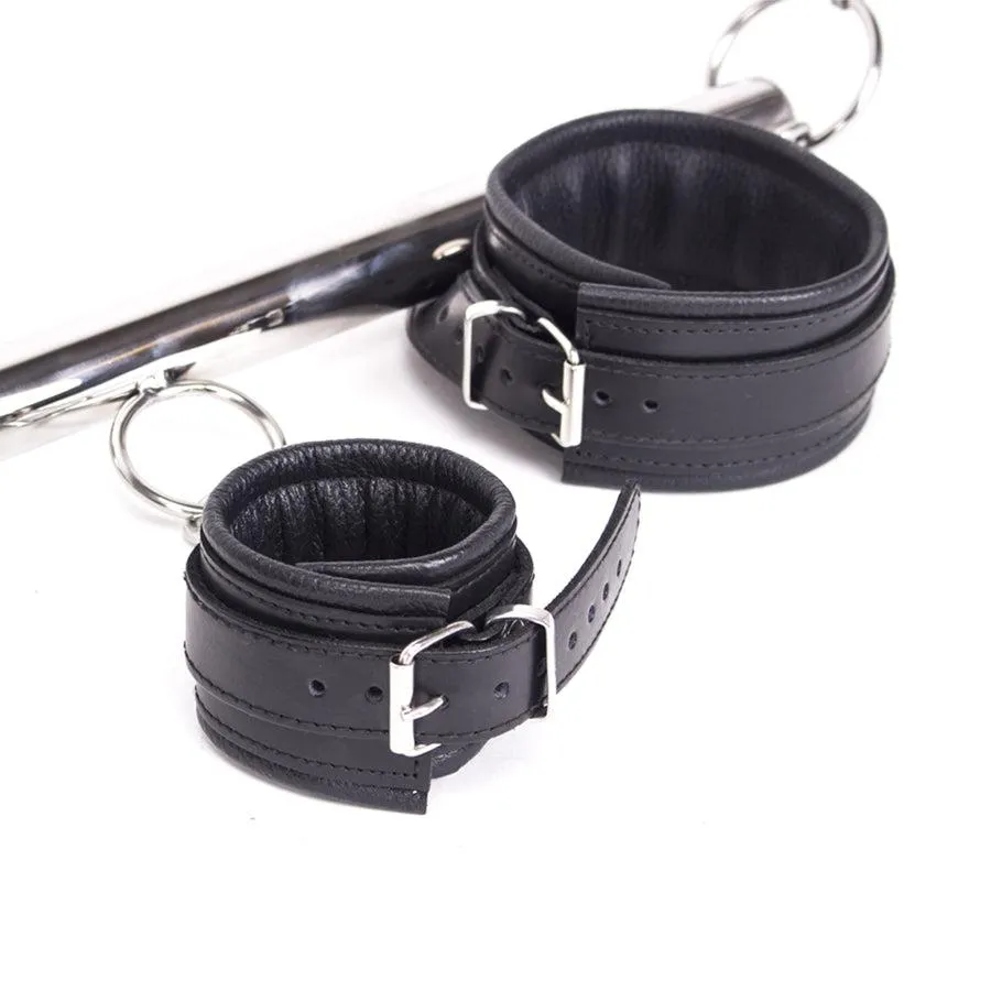 Spreidstang - Spreader Bar - Met Lederen Boeien En Halsband