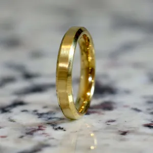 The Slim Basic | Women's Gold Wedding Band
