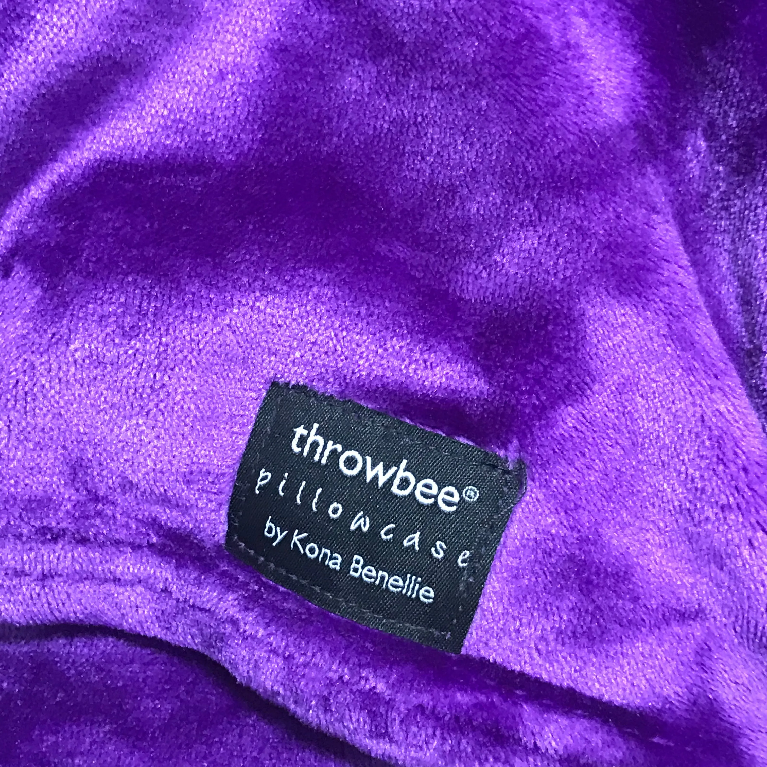 throwbee PILLOWCASE (Classic fitted) - Purple